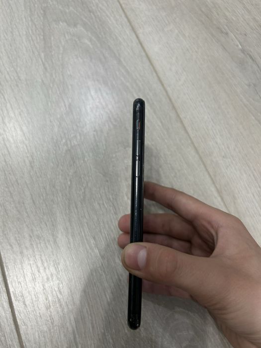 Продам айфон se 2020