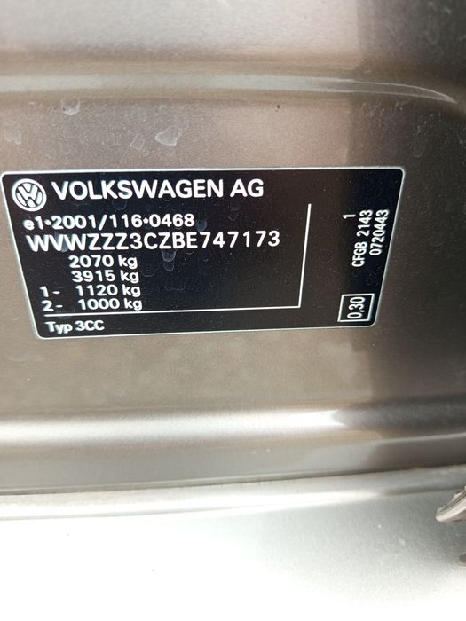 Фолксваген Пасат СС 2.0 тди DSG 2011год