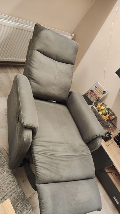 Електрически стол с падаща облегалка