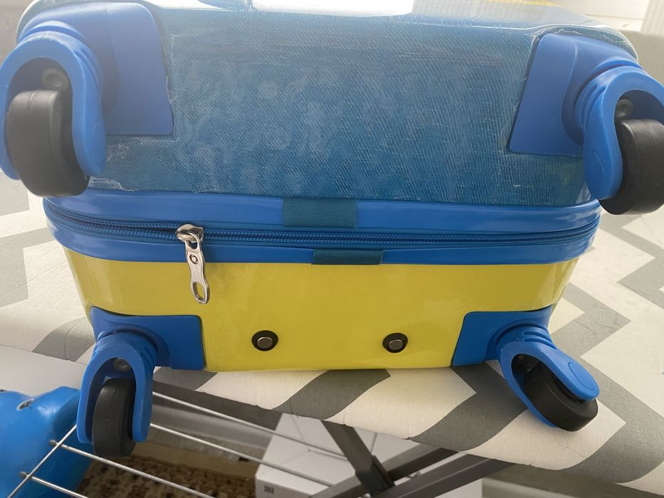 Чемодан детский, миньон