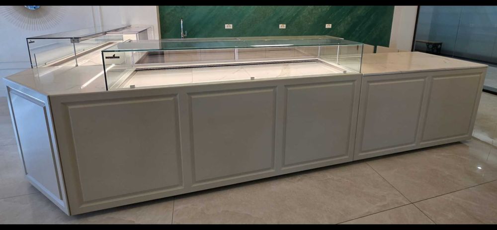 Ansamblu vitrine frigorifice pentru patiserie "CIAM" si accesorii