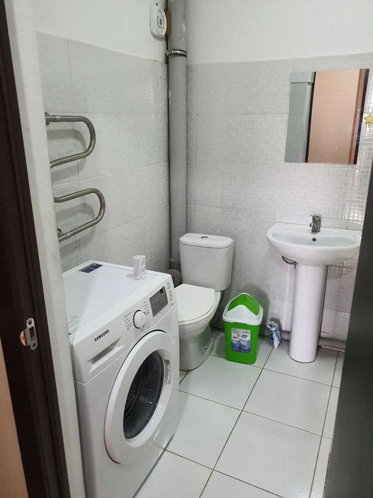 Toshkent viloyati Nurafshon shaxri Yangi Obod Maxlasi 2 xonali uy