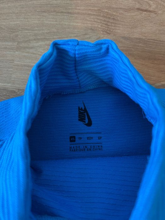 Top Nike albastru