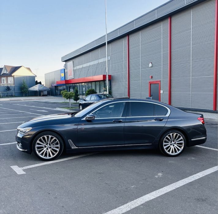 Vand Bmw seria 7 luxury