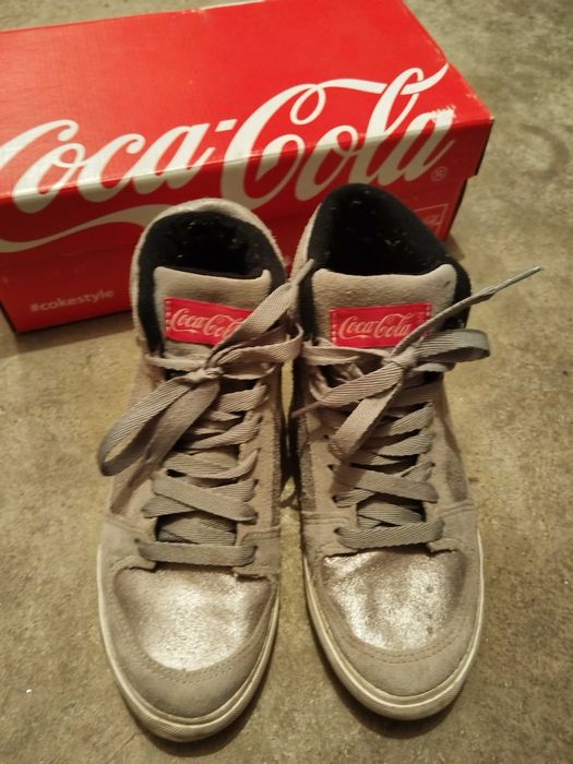 Кецове и обувки Stradivarius и други