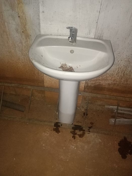 Умывальник в ванну