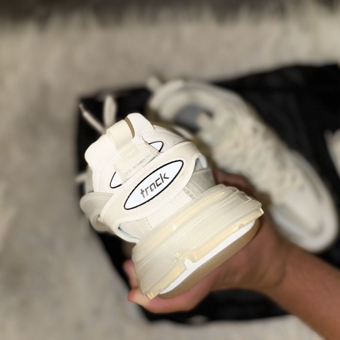 Balenciaga track nonmarking