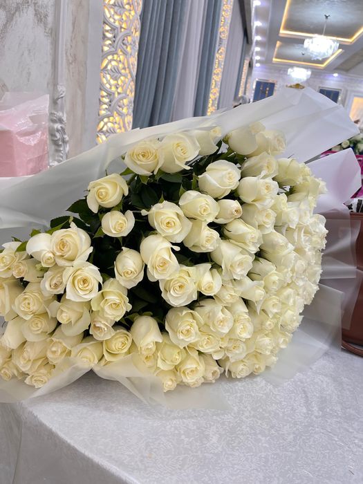 Ак роза 101 штук