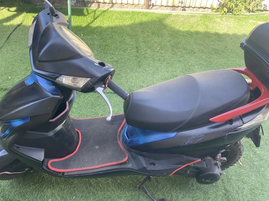 Продам мопед м8 150куб