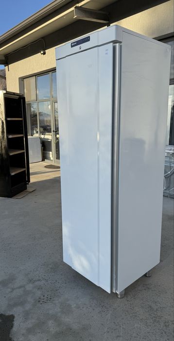 Професионален хладилник Gram