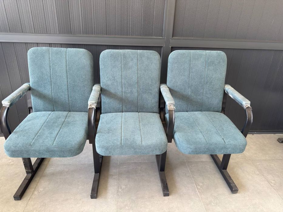 Kreslo skameyka teatr zal aktiv zallar uchun