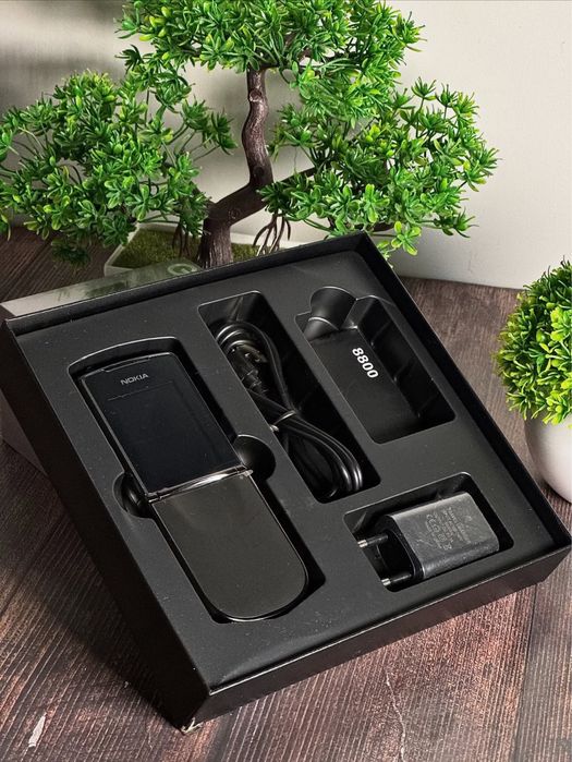 Телефон Nokia 8800 Sirocco
