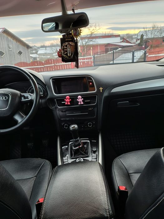 Vând Audi Q5 2.0 TDI