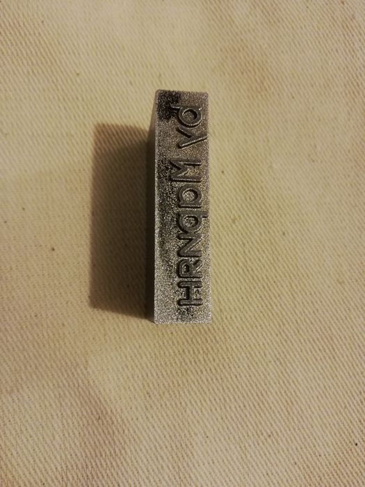 Гравиране на пломбажни клещи,форми,матрици,,гравюри върху метал.