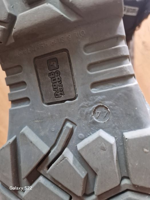 Bocanci protectie  .mărimea 44