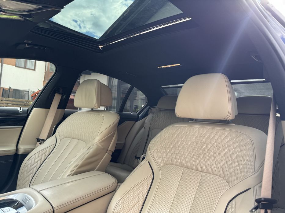 BMW 750i Xdrive450cp/NightVision/LaserLight/CarbonCore/HeadUp/KmReali