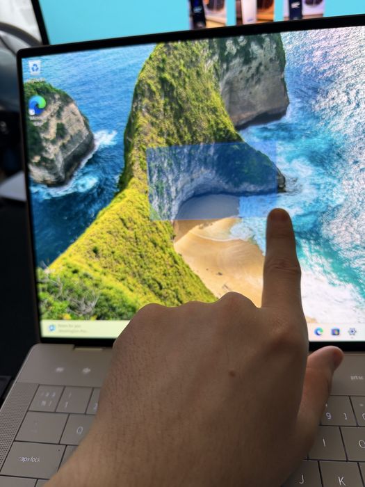 (1) Dell XPS 9440 Ultra 7 155H RTX4050 6G 14.5” 3.2K OLED Touch 1T