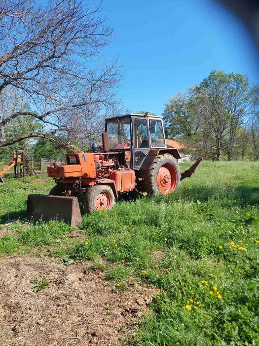 ЮМЗ 6л трактор (багер)