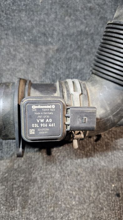 Debimetru de aer + tubulatura Volkswagen 1.6TDI Cay