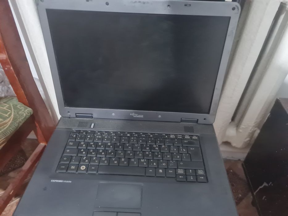 Ноутбук Fujitsu Siemens v5505