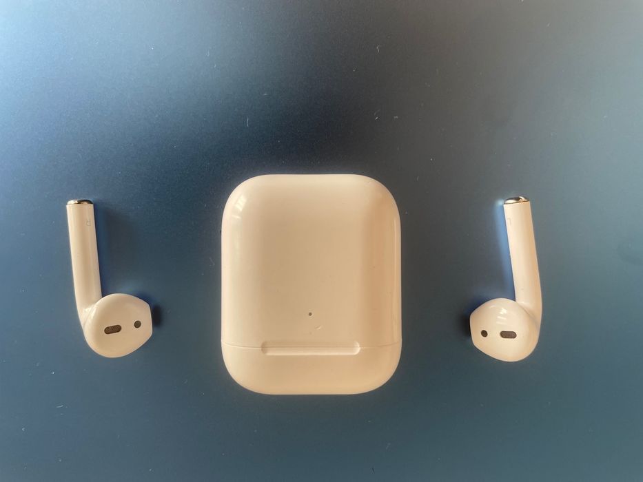 Apple AirPods 2nd Gen