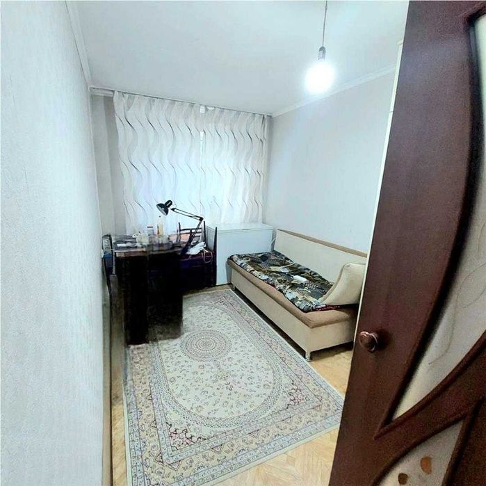 а Продам 2 комнатную 4 микрорайон