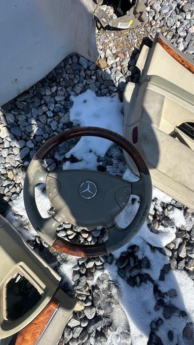 Салон 211 мерс мерседес