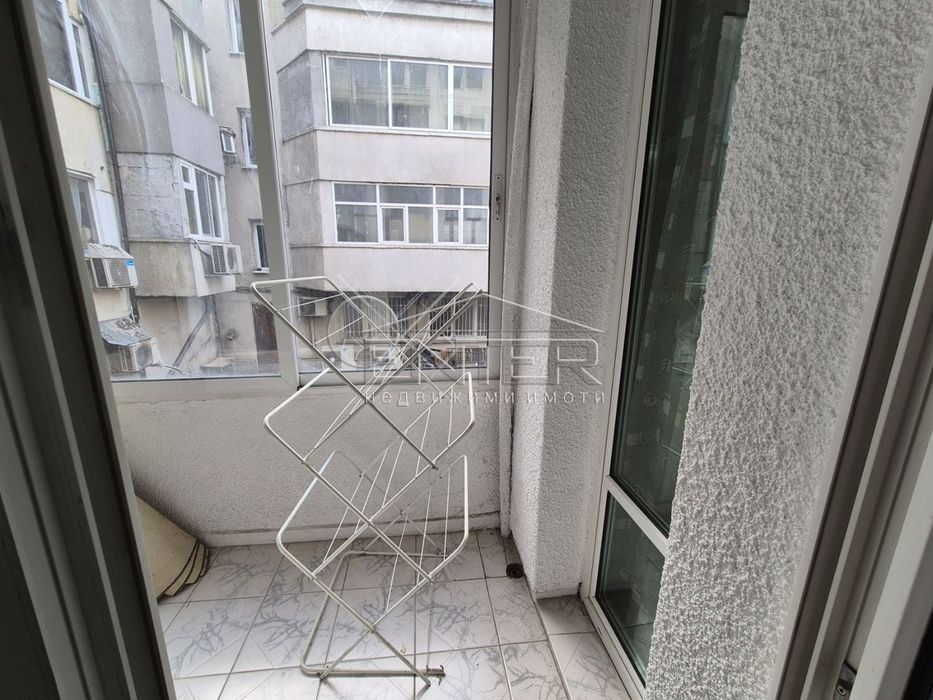 Дава се под наем Тристаен апартамент в Варна, Лятно кино Тракия - 63 кв.м за 448.8 € - Снимка #7