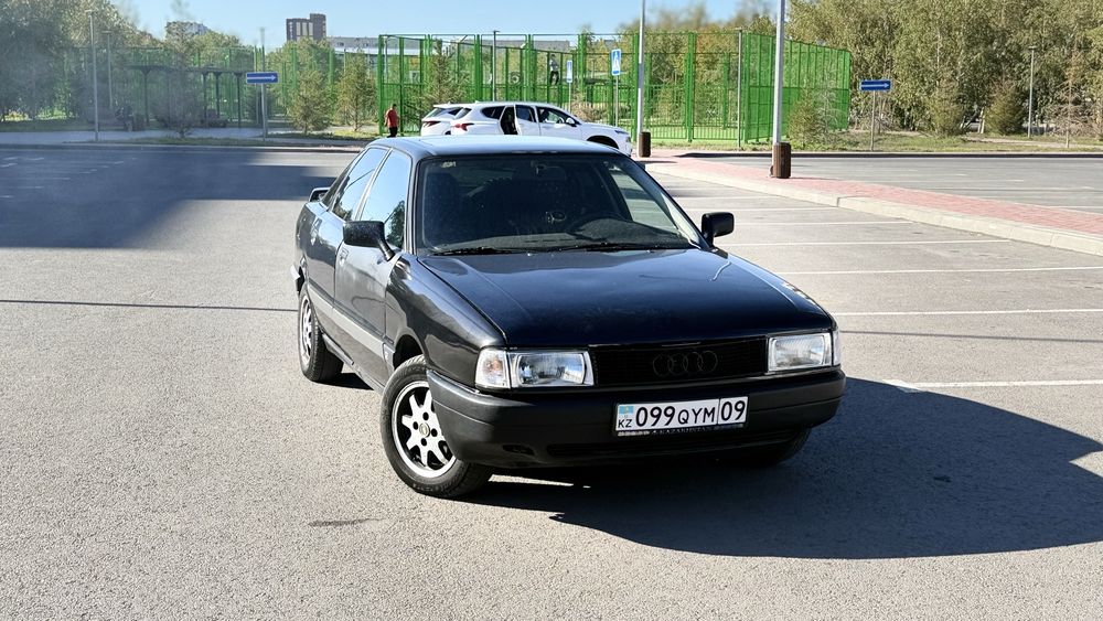 Продаю Audi 80 b3 моник