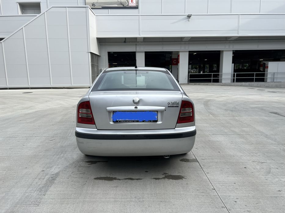 Dezmembrez skoda octavia 1