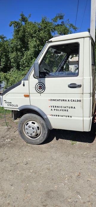 Vând cabina iveco daily an 1999 geamuri electrice,baterie varta 80 Ah electromotor alternator bena fixa 450x220 arcuri jante de greutate