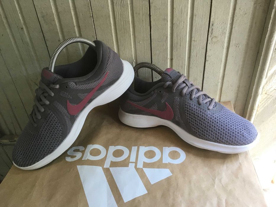 ''Nike Revolution 4''оригинални маратонки 39 номер