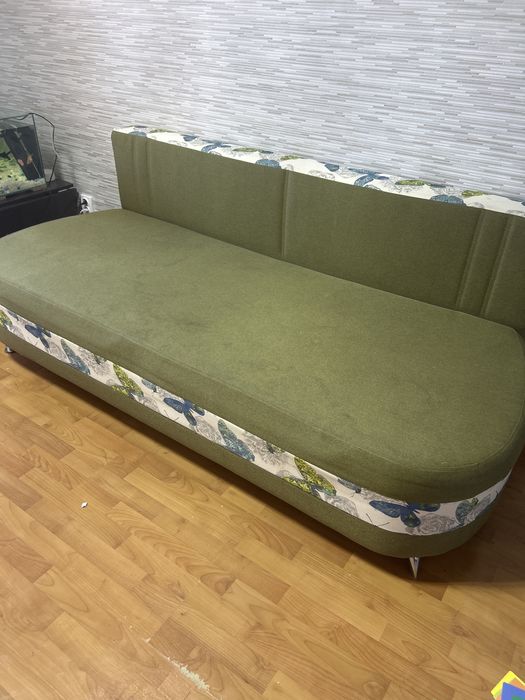 Диван, книжка, раскладывается