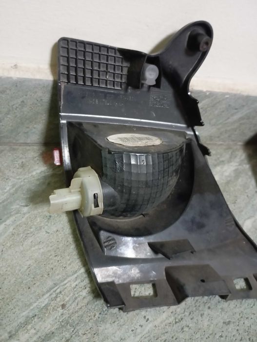 Задни светлини за мъгла и светлина за заден ход Пежо 2008