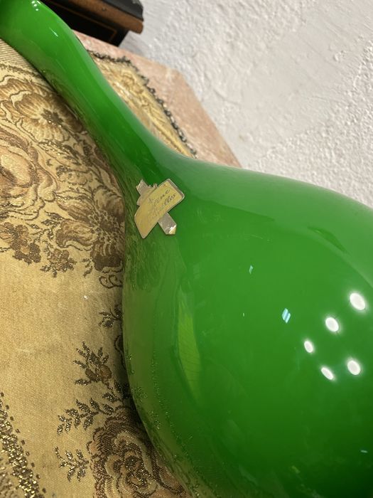 Италианска ваза от разтопено стъкло опалин