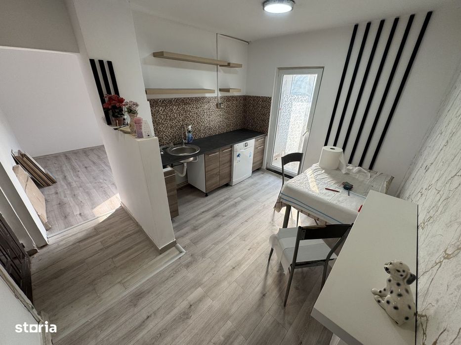 Apartament 3 camere zona Cet