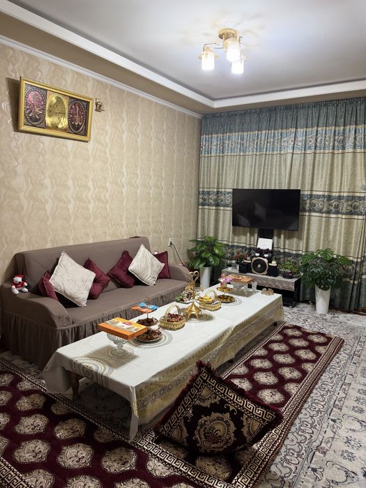 Уй сотилади 3 хонали