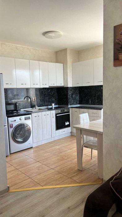 Продава се Двустаен апартамент в Пловдив, Тракия - 73 кв.м за 1946 €/кв.м - Снимка #1