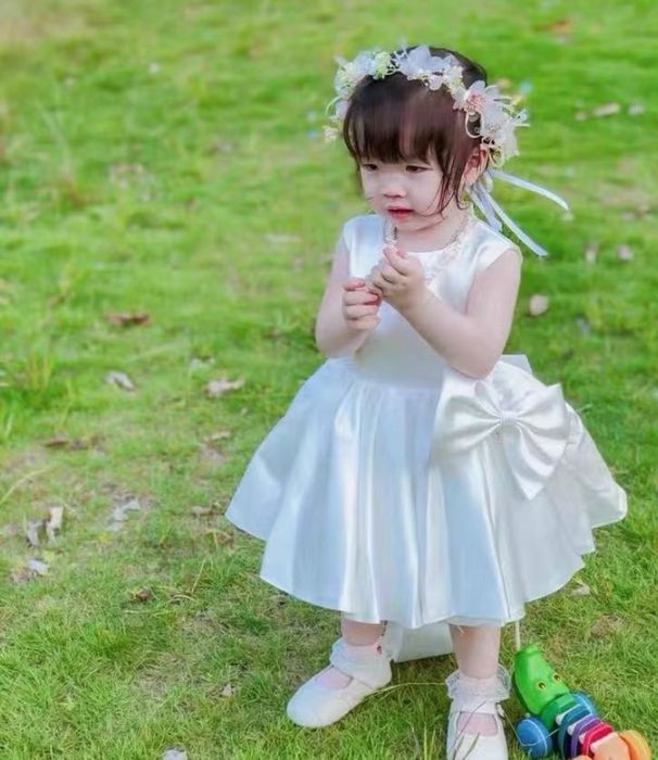Нарядное платье для девочек