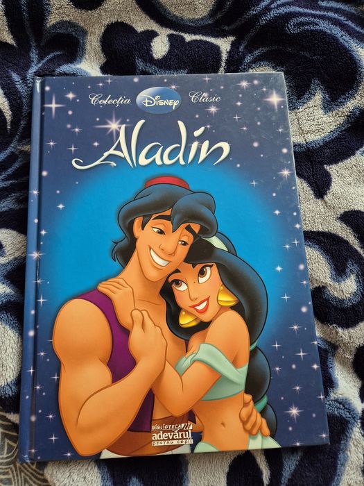 Vind carti colectia Disney Clasic pentru 7 ani