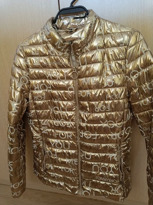 Сребристо яке,чисто ново