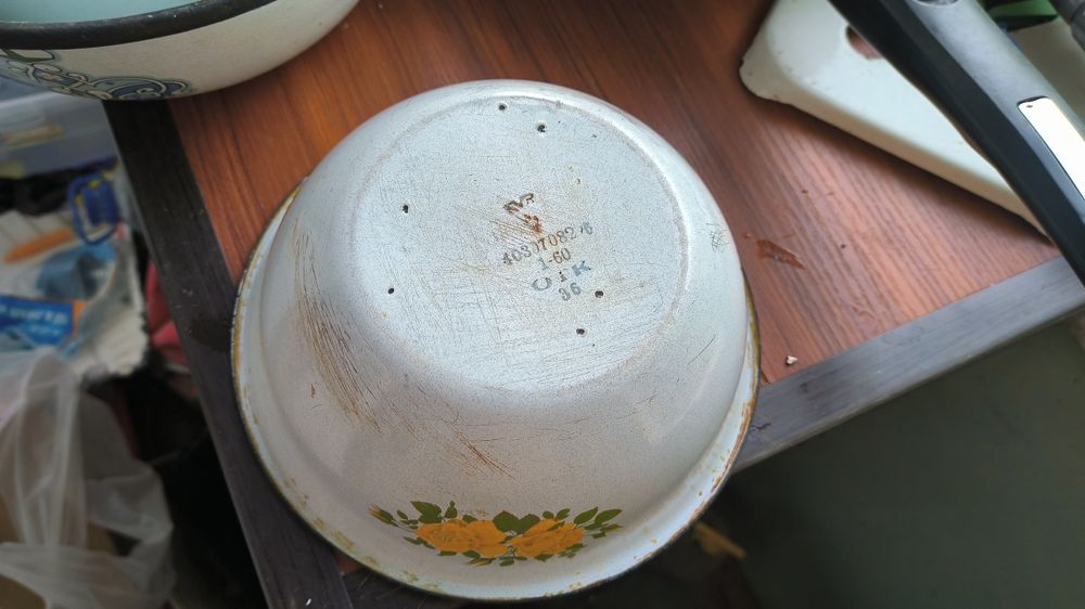 2 эмалированные чаши