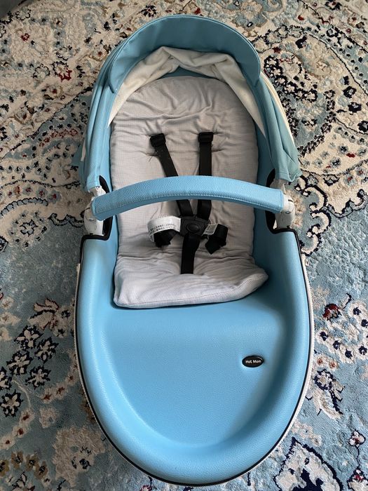 Продаю коляску Хот Мам