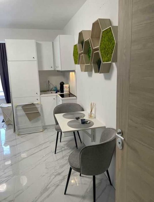 Дава се под наем Едностаен апартамент в Пловдив, Кършияка - 40 кв.м за 300 € - Снимка #1