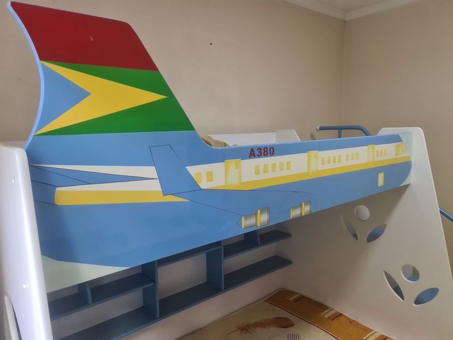 Десткая кровать двухъярусная самолёт