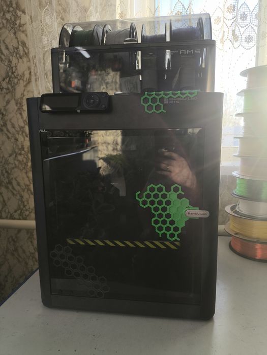 Продам 3 Д принтер Bambu Lab P1S