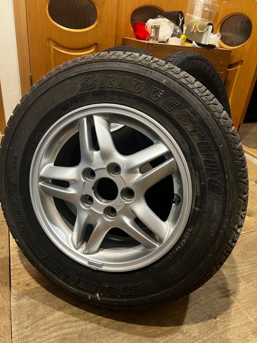 Продам колеса с дисками