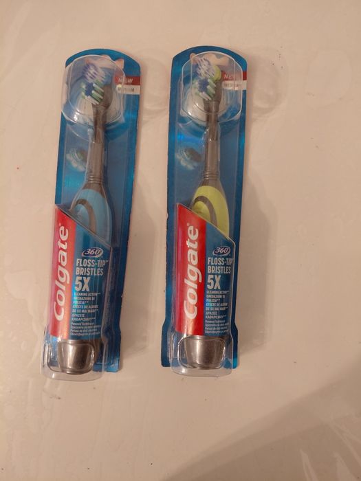 Periuta electrica Colgate 360