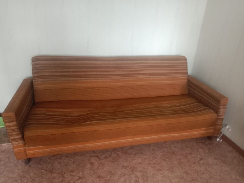 Продам диван советский