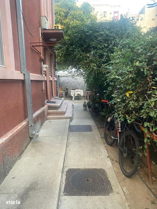 Apartament in vila interbelica, curte, strada linistita Tineretului